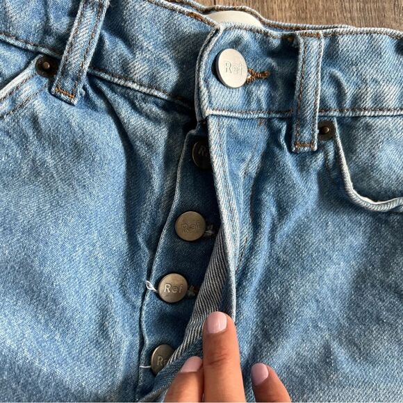 REFORMATION Dixie High Rise Button Fly Denim Shorts Size 23 - Picture 6 of 7